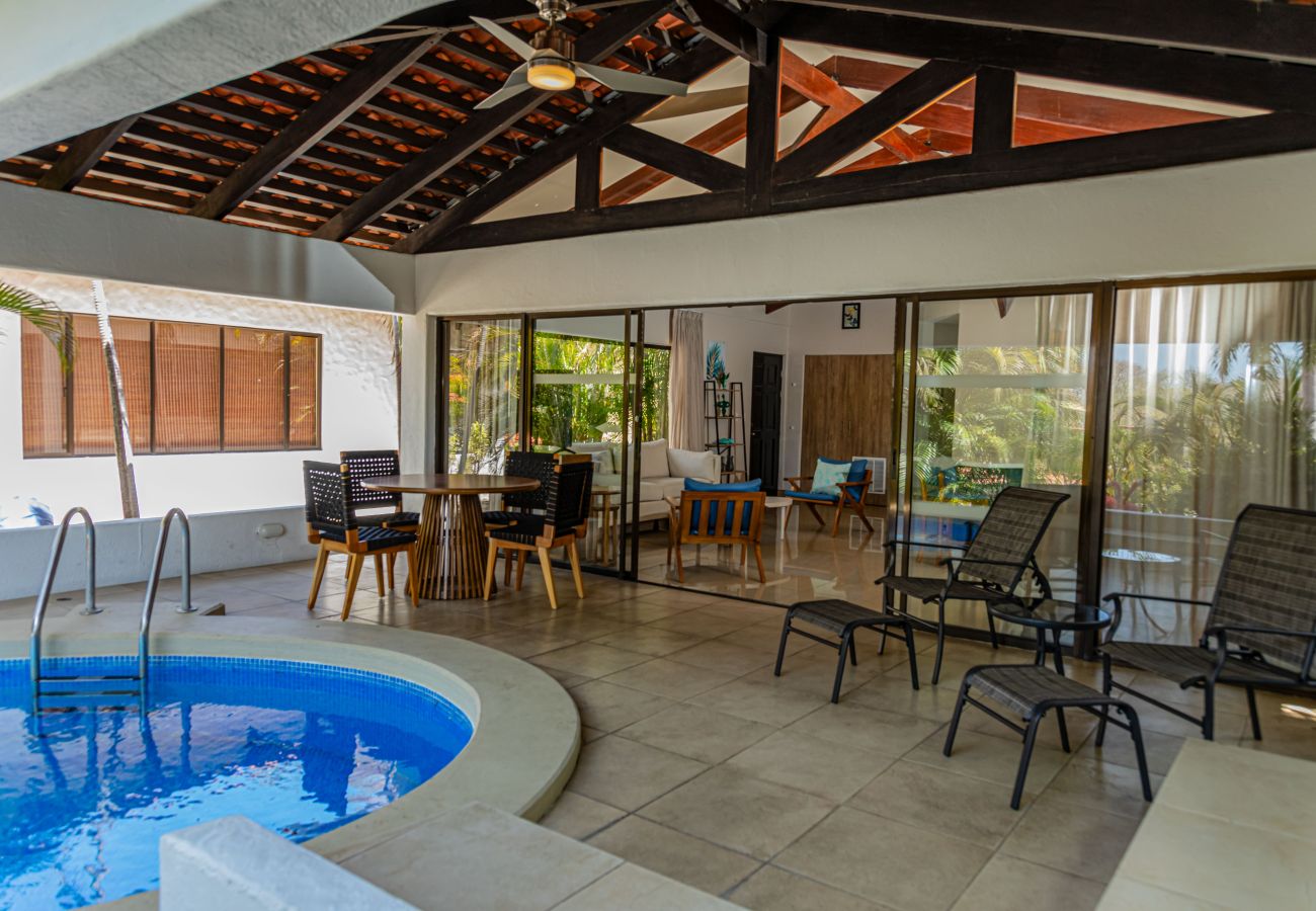 Villa en Playa Hermosa - Villa Escondinte de Playa