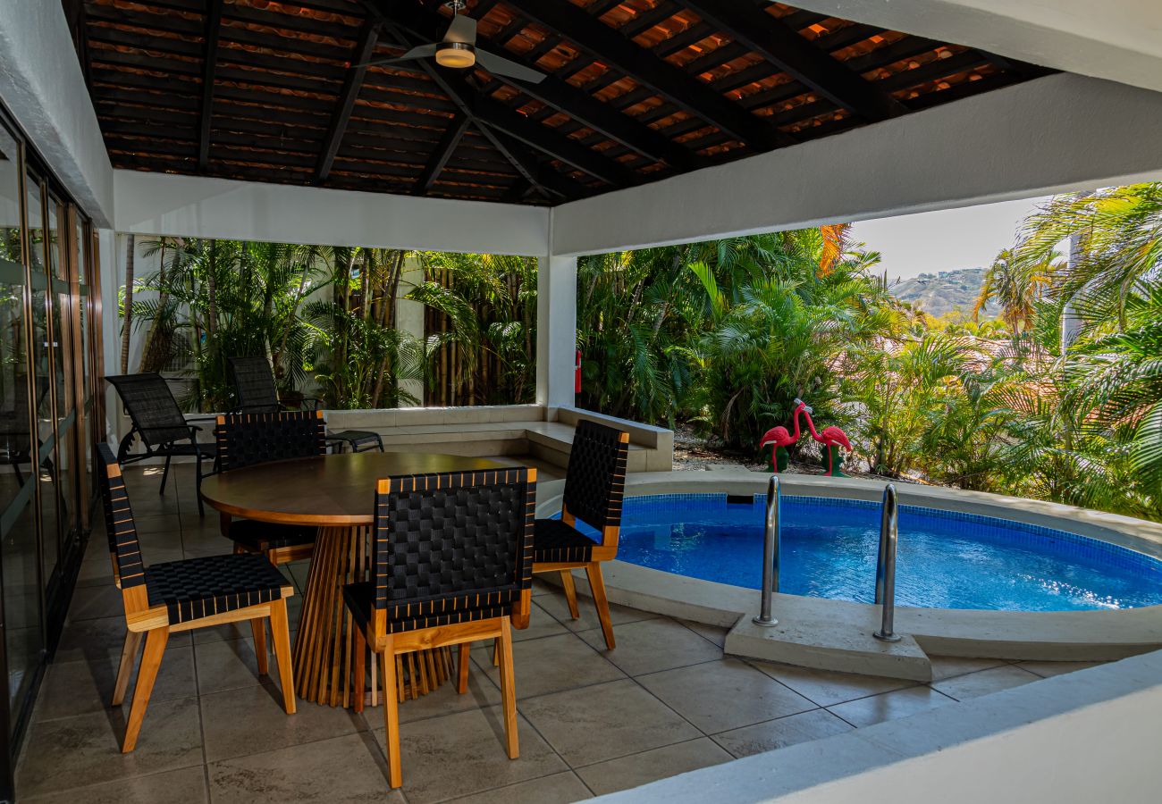 Villa en Playa Hermosa - Villa Escondinte de Playa