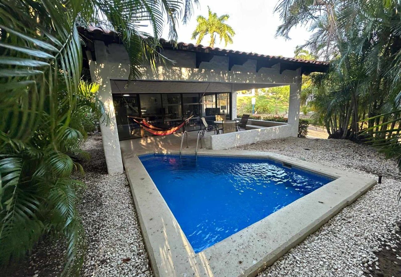 Villa en Playa Hermosa - MonteMar Beach Condo At Playa hermosa