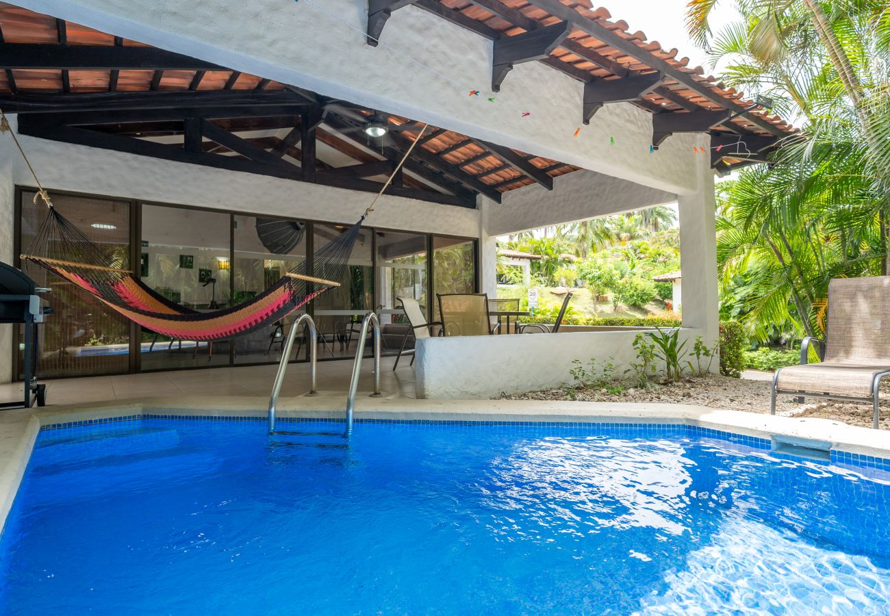 Villa en Playa Hermosa - MonteMar Beach Condo At Playa hermosa