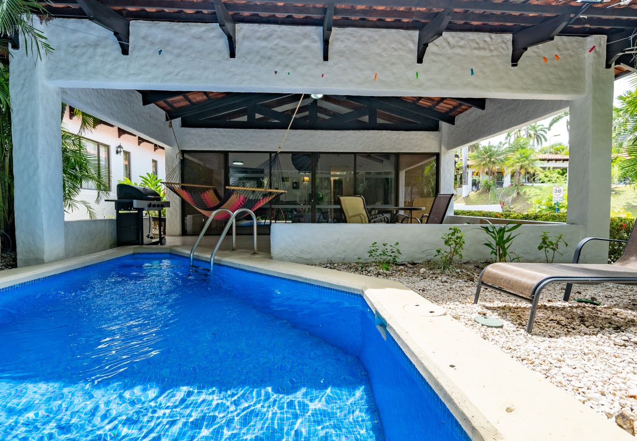 Villa en Playa Hermosa - MonteMar Beach Condo At Playa hermosa