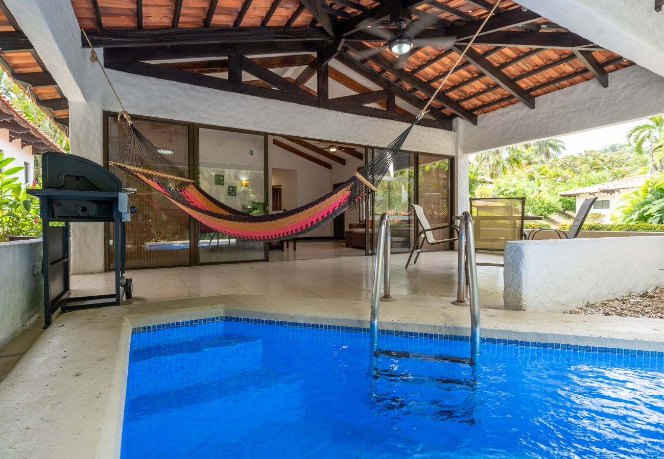 Villa en Playa Hermosa - MonteMar Beach Condo At Playa hermosa