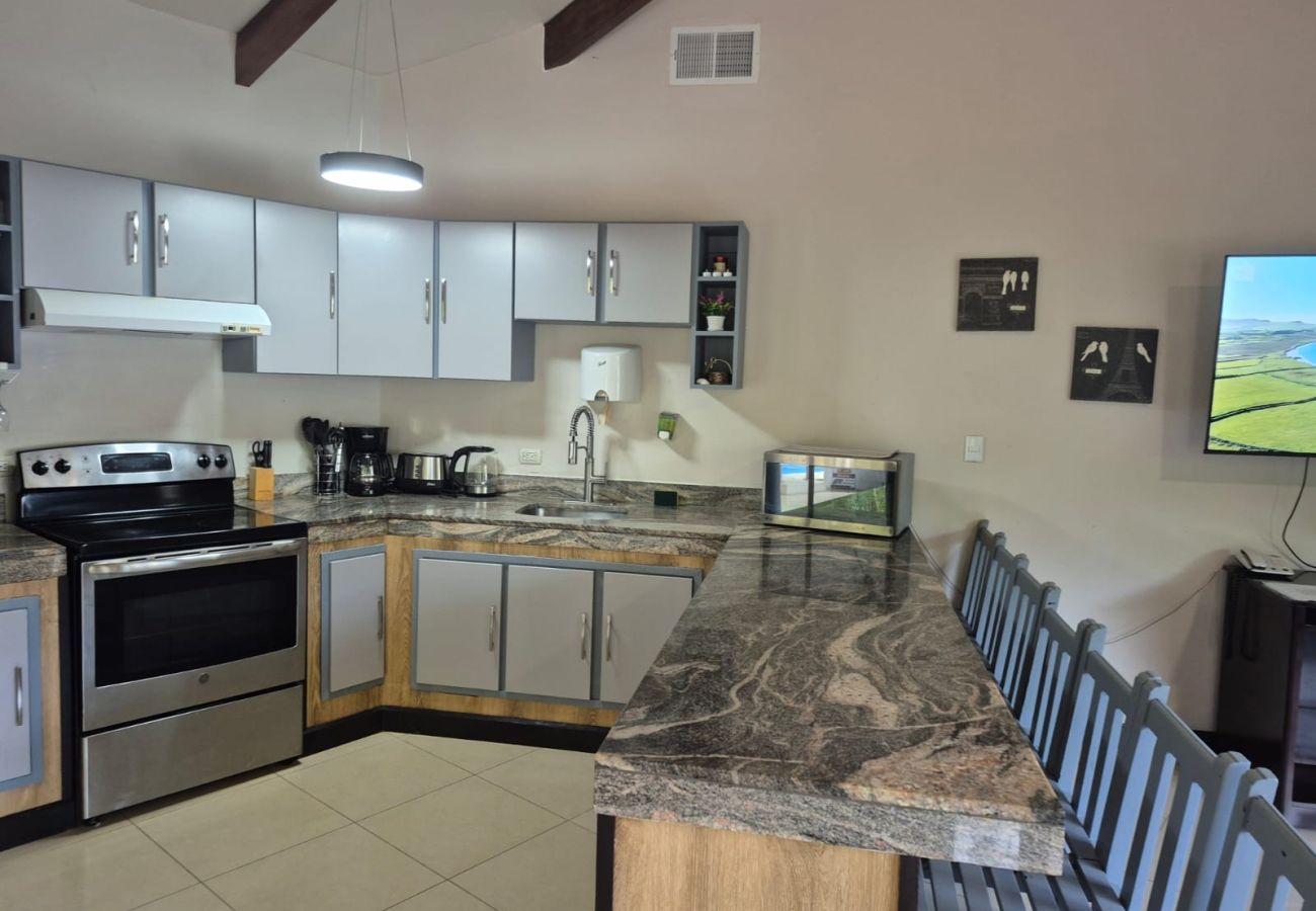 Villa en Playa Hermosa - MonteMar Beach Condo At Playa hermosa