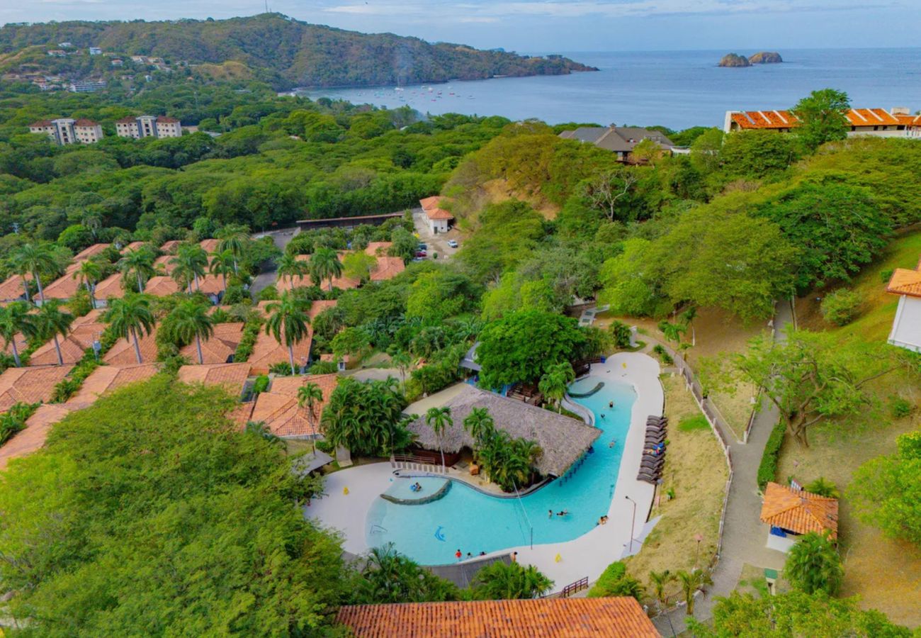 Villa en Playa Hermosa - Private Villa With Resort Experience