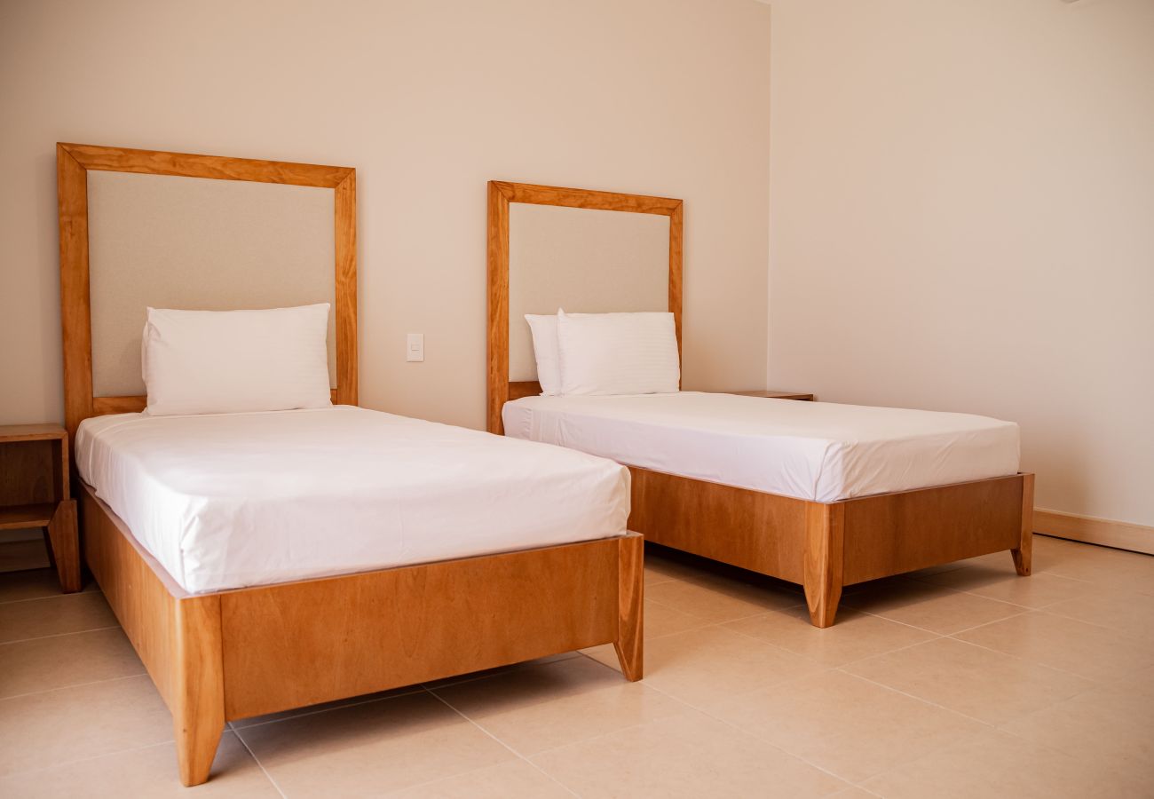 Villa en Playa Hermosa - Villas Sol 54-1 Master Suite