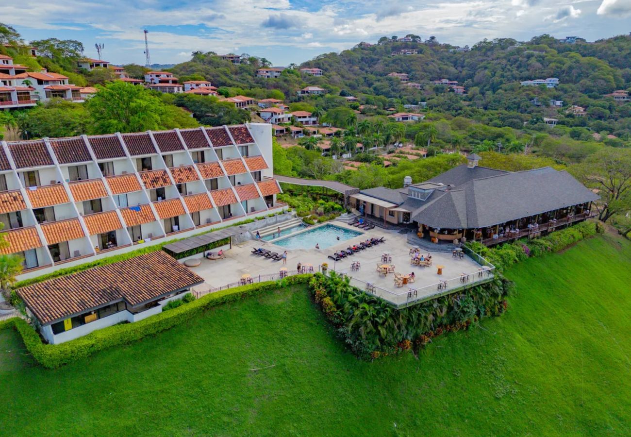 Villa in Playa Hermosa - Private Villa With Resort Experience