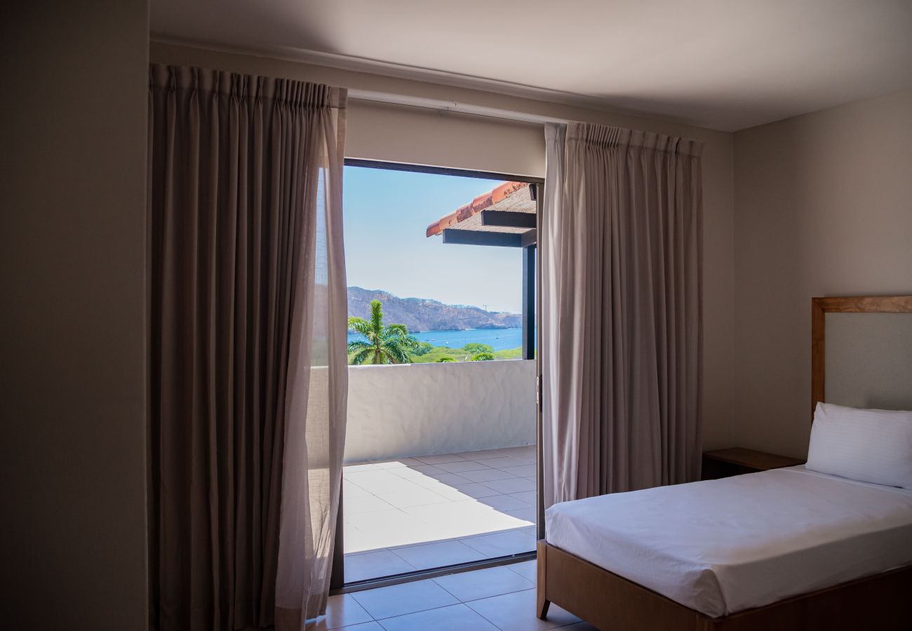 Villa in Playa Hermosa - Villas Sol 54-2 Master Suite